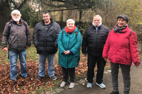 Die Teilnehmer am ersten Durchlauf des 3000-Schritte-Treffs in Galgenhof-Steinbühl.